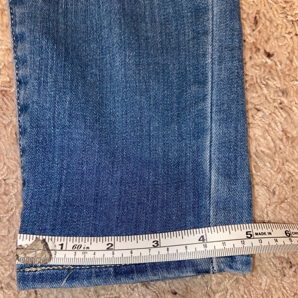 Levi’s 711 Distressed Skinny Jeans - Picture 10 of 11